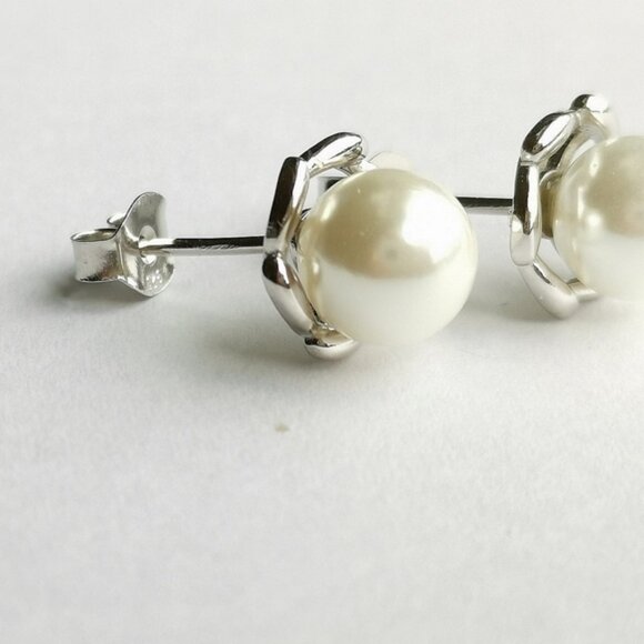 NWT sterling silver white pearl stud earrings - Picture 8 of 12